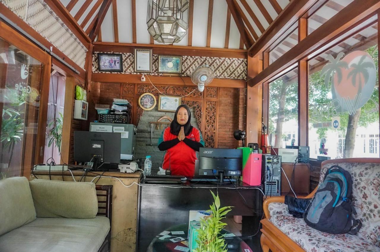 The Wisma Pulau Merah Pasanggaran Exterior foto