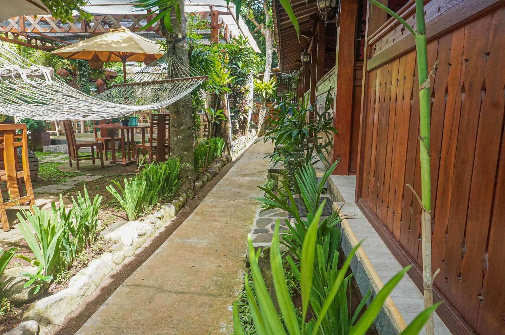 The Wisma Pulau Merah Pasanggaran Quarto foto